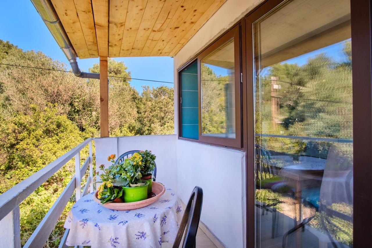 Apartments Mirella Mali Losinj Exterior photo